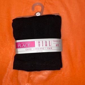 NEW!!! THE CHILDREN’S PLACE: GIRL TODDLER: BLACK CAPRI LEGGINGS: 1 pair: size 5T